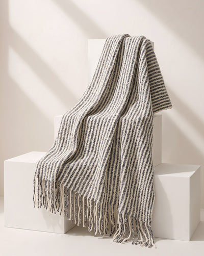 WOOLEN STOLE