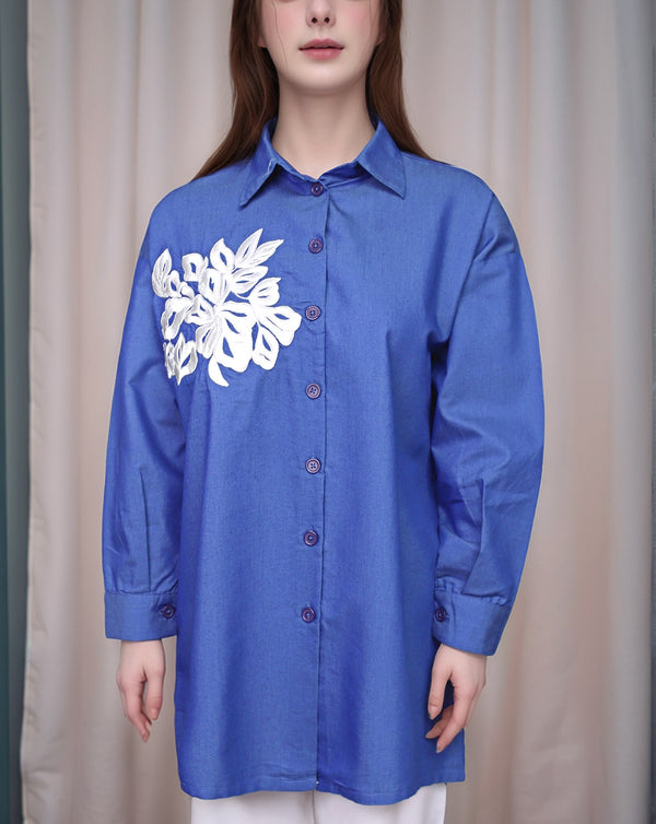 DENIM EMBROIDERED TOP