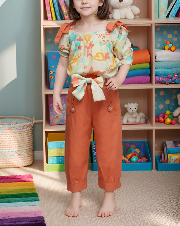 GIRLS 2 PIECE SUIT (MINOR FAULT)