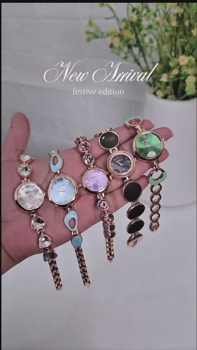 EXQUISITE STONE DETAILING WATCH